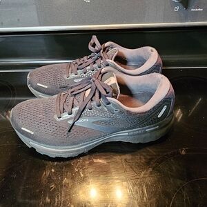 Brooks Women's Black Running Shoes